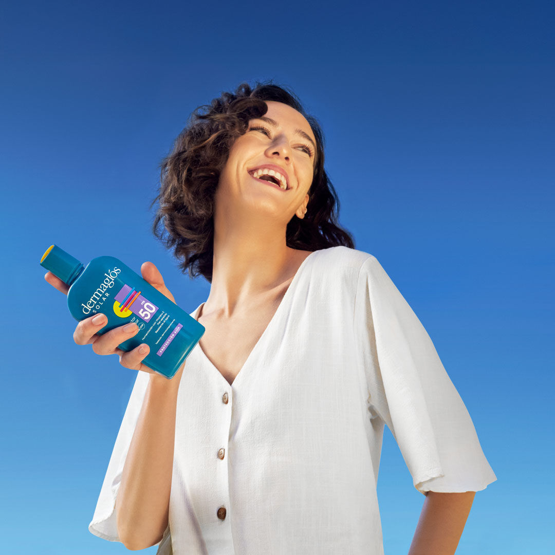 https://tiendaqas.andromaco.com/dw/image/v2/BJTT_STG/on/demandware.static/-/Sites-ANDRO-Library/default/dw5aa4e58d/banners-home/destacados/Banner_Destacado_DermaglosSolar.jpg